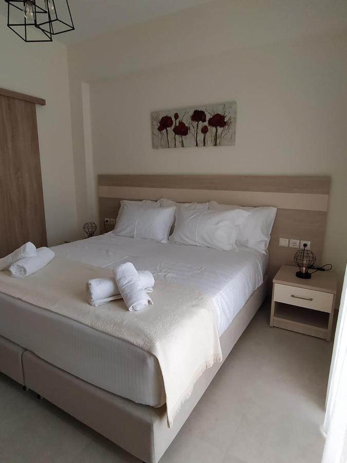 Chrysanthe'S Apartments No2 Poros Town Bagian luar foto