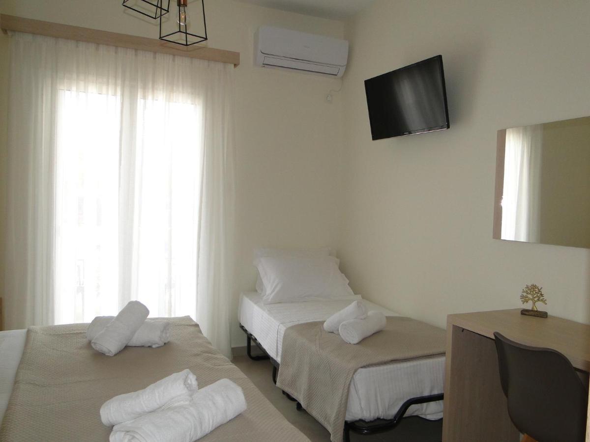 Chrysanthe'S Apartments No2 Poros Town Bagian luar foto