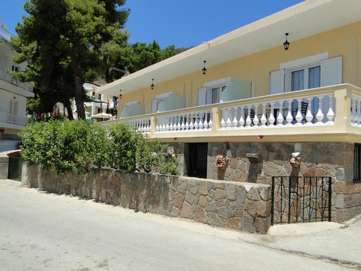 Chrysanthe'S Apartments No2 Poros Town Bagian luar foto