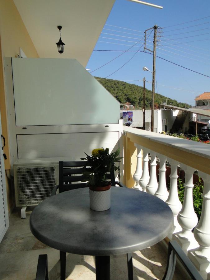 Chrysanthe'S Apartments No2 Poros Town Bagian luar foto